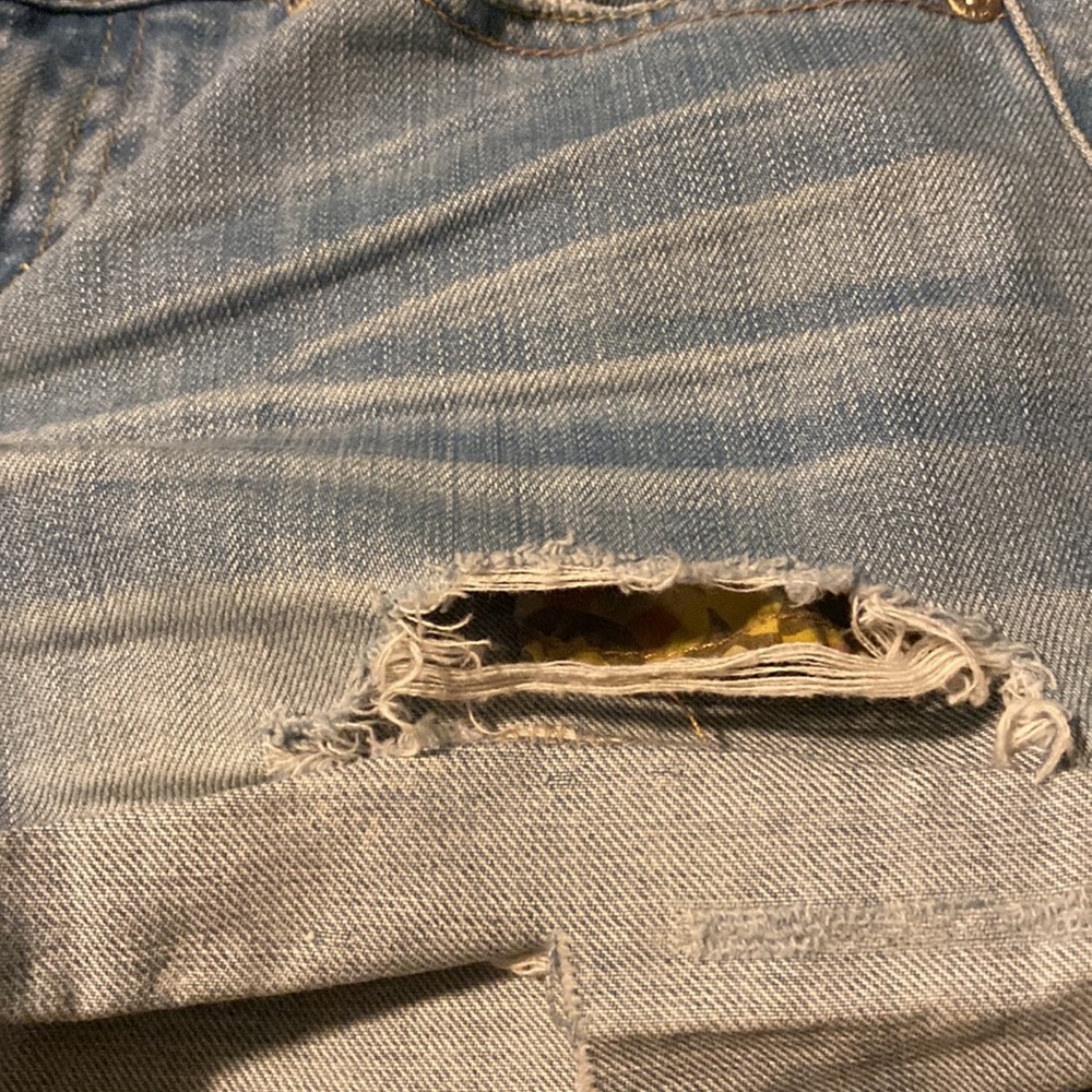 Dittos Short Mid Rise Shorts - Picture 2 of 7